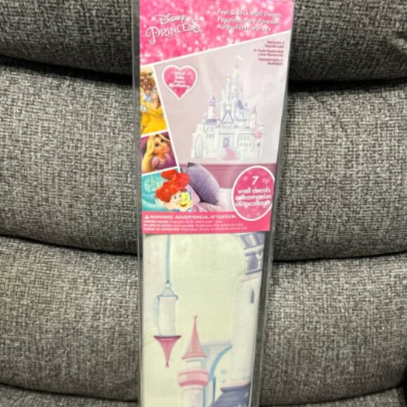 Disney Princess Set of 7 Wall Decals Like New in Box - Picture 1 of 2